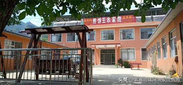 兴隆县花市村煎饼王农家院,承德兴隆煎饼的做法