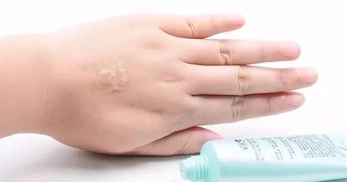 那些包装很丑却很好用的老牌国货,老牌国货护肤品包装