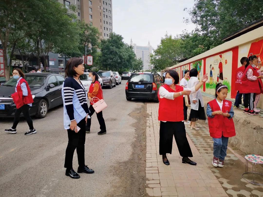 潍坊小手拉大手共创文明城照片,共绘文明城手绘图片