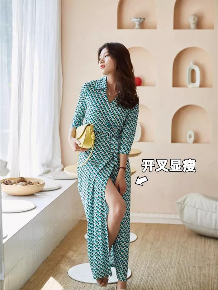 大胸姐妹穿连衣裙“藏胸”的技巧，视觉上帮你显瘦10斤