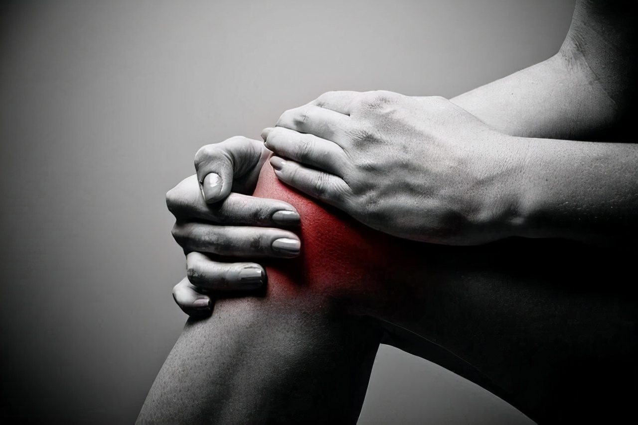 痛风发作时怎么应对,痛风尿酸高612怎么治疗和预防