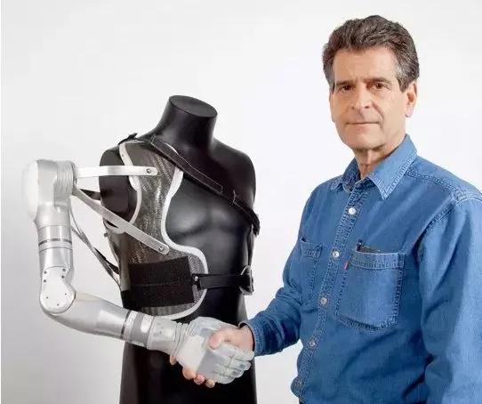 他一个发明救了10亿人，拒绝乔布斯4个亿，可他其实更贪心