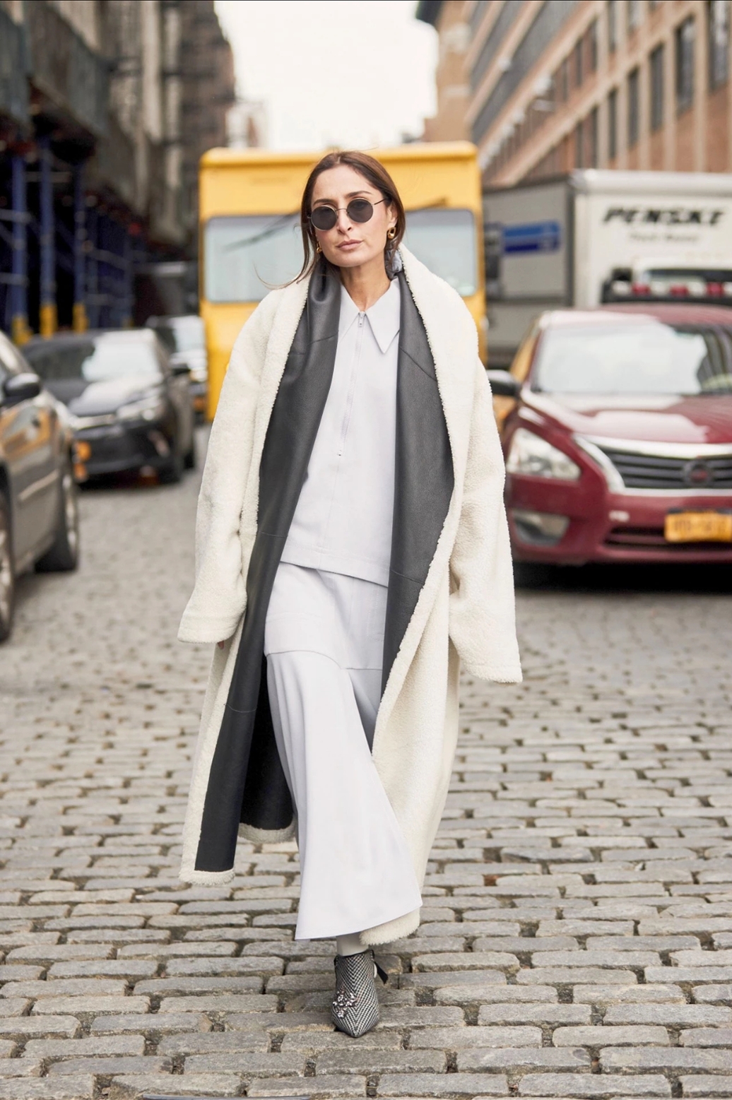 胯宽屁股大穿哪些衣服更适合,屁股大盆骨宽的女生怎么配衣服