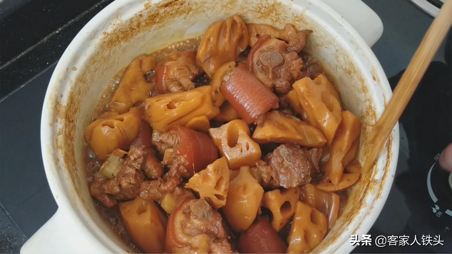 2节莲藕不煎不炸，这样做一锅，大人小孩抢着吃，营养好吃又下饭