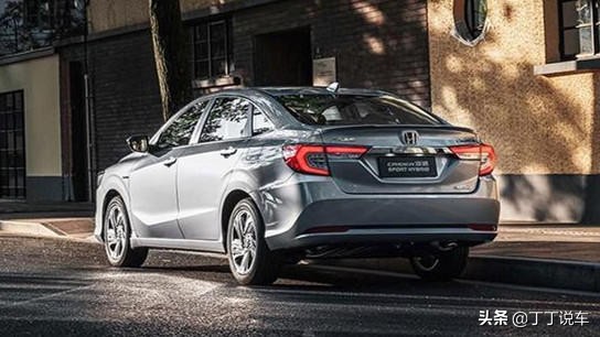 本田ur-v2020款370尊享试驾,1.5的新飞度和1.0t的凌派哪个省油