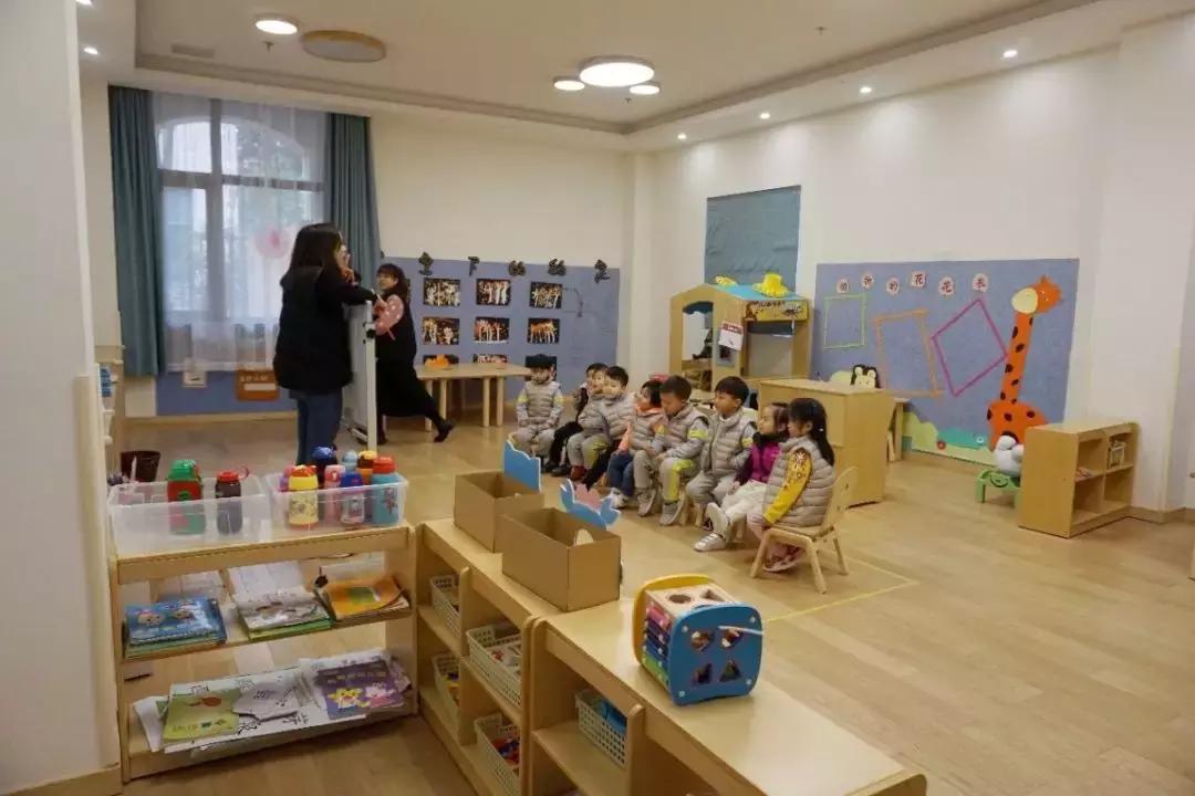上海哪些公办幼儿园有0-2.5岁托班,上海有托班的民办幼儿园