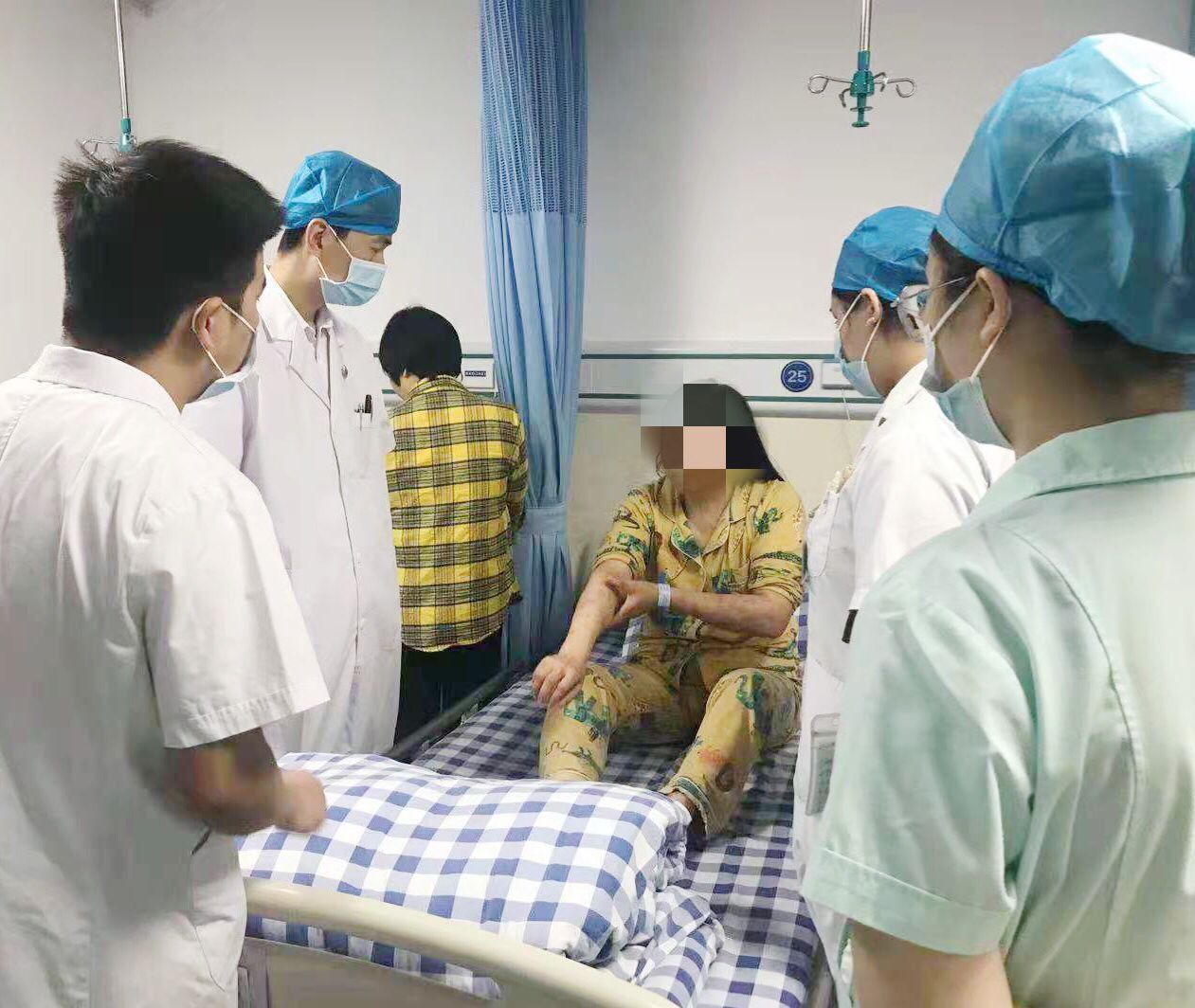 银屑病患者洗澡水最好控制在37至39摄氏度之间