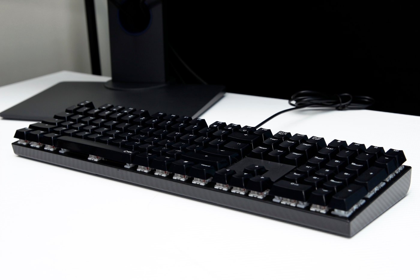 onikuma鐭酱鏈烘閿洏璇勬祴,irok鏈烘閿洏