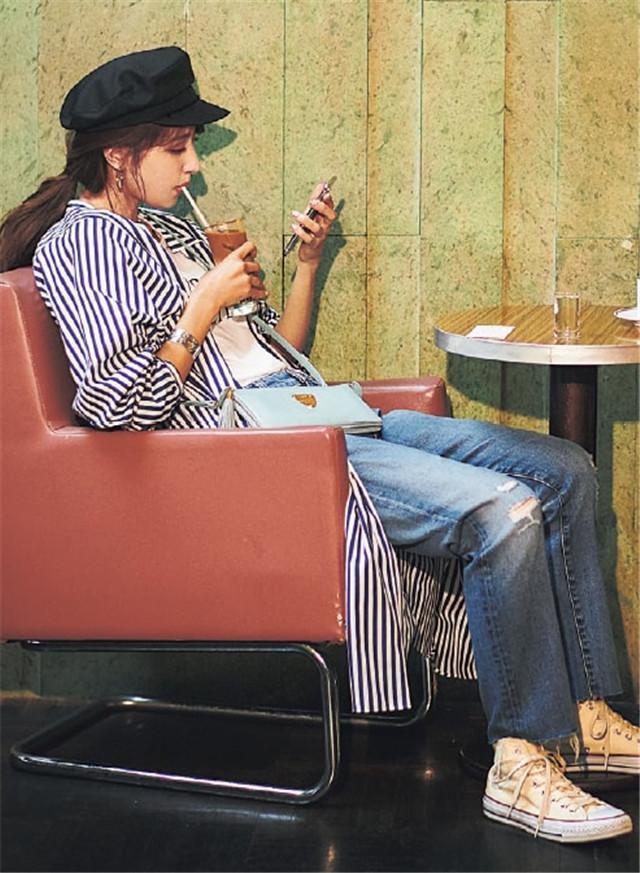 日系小帽子搭配,春夏季女神们必备搭配帽子