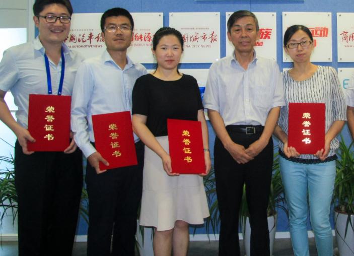 谁说“人民日报”只招名校生？打破传统招生模式，家长赞不绝口