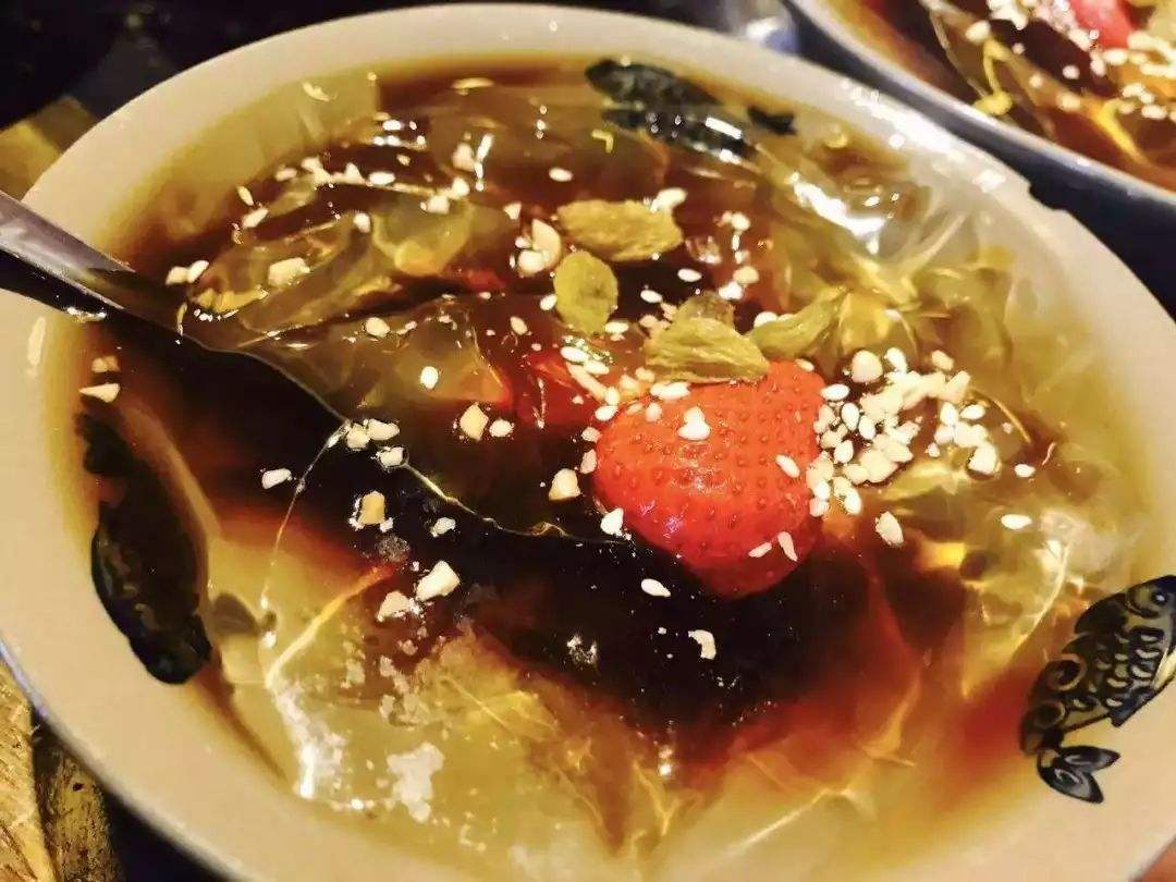 特色摆摊小吃技术,路边摆摊四季最火的小吃有哪些