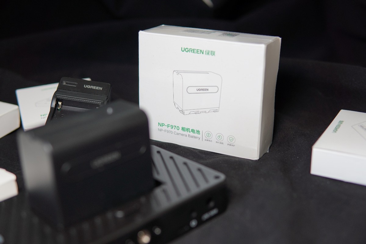 聊聊近两个月里我给新买的索尼6400搭配的那些配件