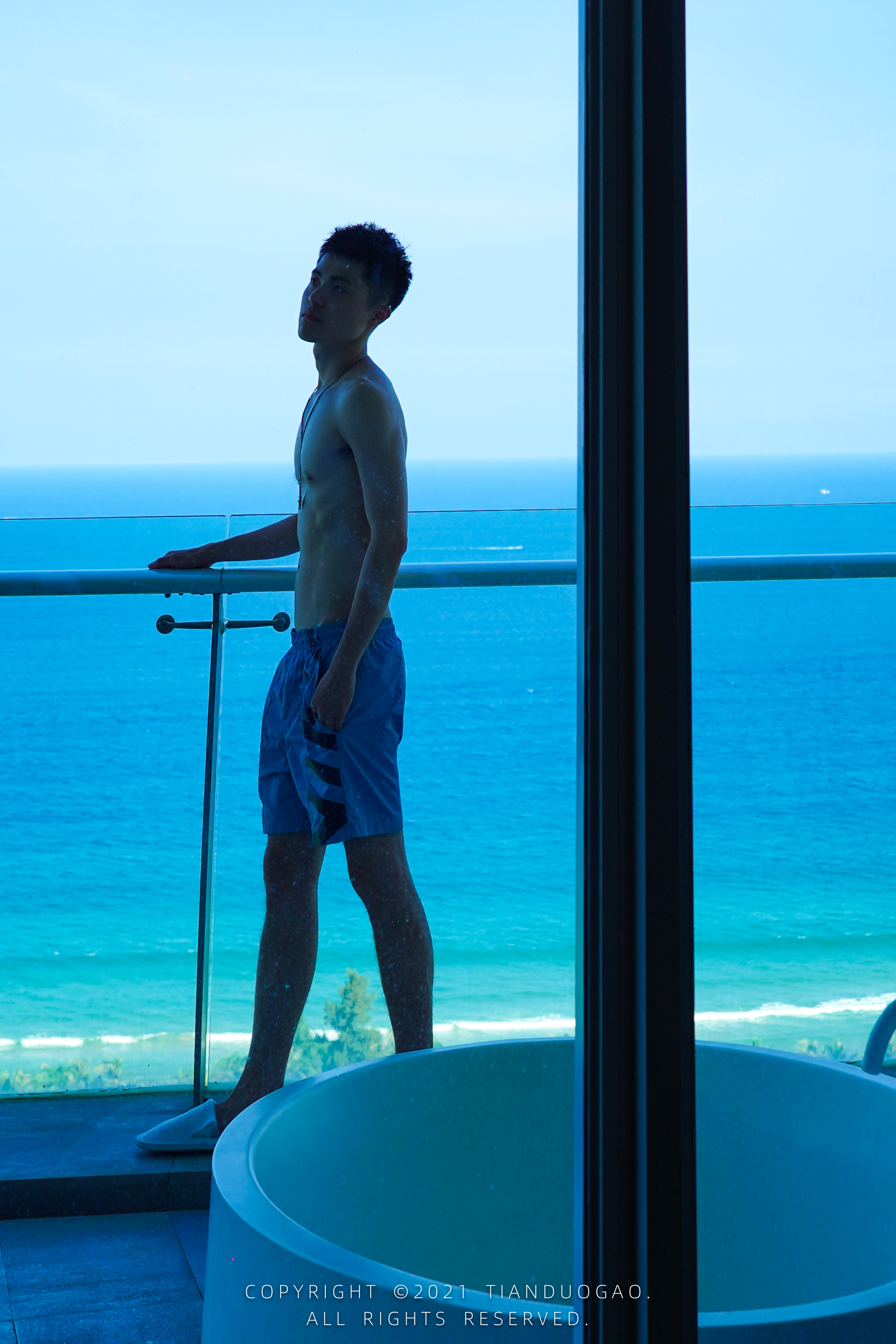 家有晴宝去三亚旅行住七星酒店,三亚大树七星酒店