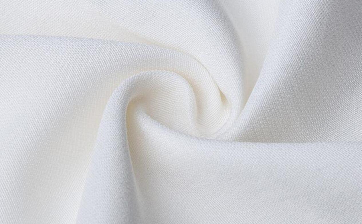 高级耐看的极简文艺风，才是最“显贵”的穿搭style