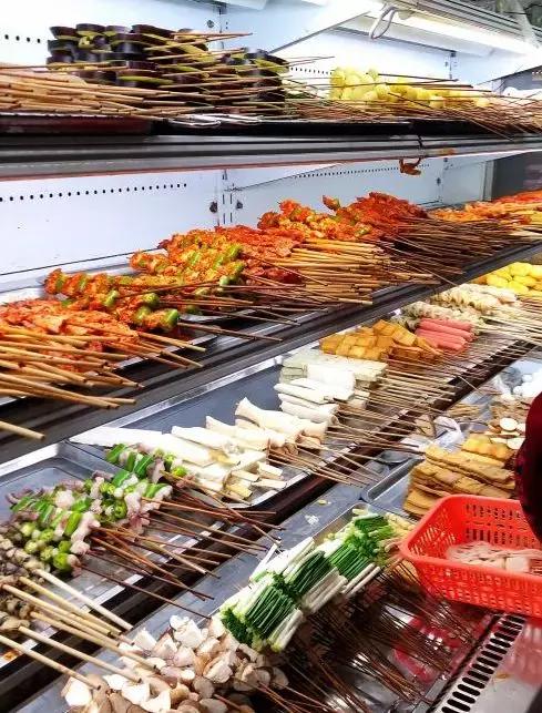 我在2018年的网红美食堆里，精挑出了这23家火爆的店给你！