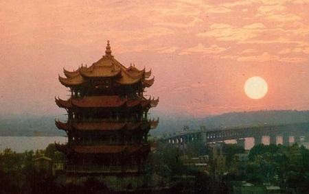 一分钟看懂武汉的诗句,介绍武汉这座城市的短文