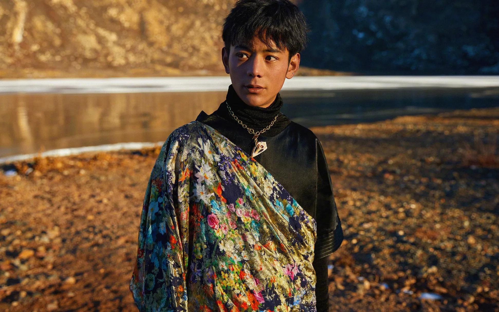 丁真帅气写真照片,丁真同款写真