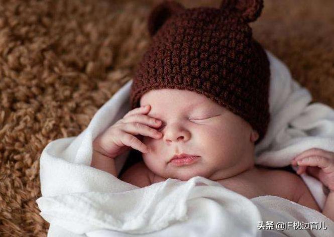 母乳正常喂多久宝宝才会饱,母乳喂养22天宝宝多久喂一次