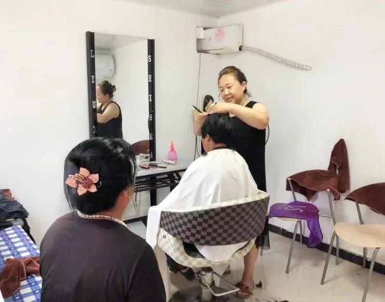 河北金卓技校开辟出女性传、帮、带新路子打造出了“服嫂”品牌