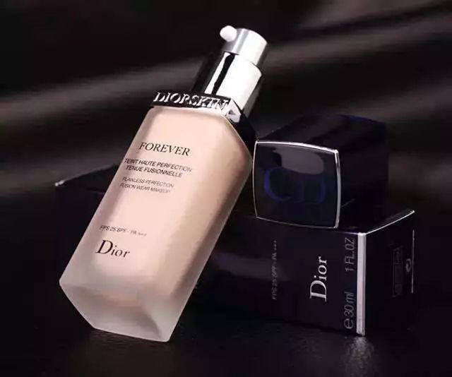 男朋友约我吃饭总是我买单,男朋友给我发了10块红包