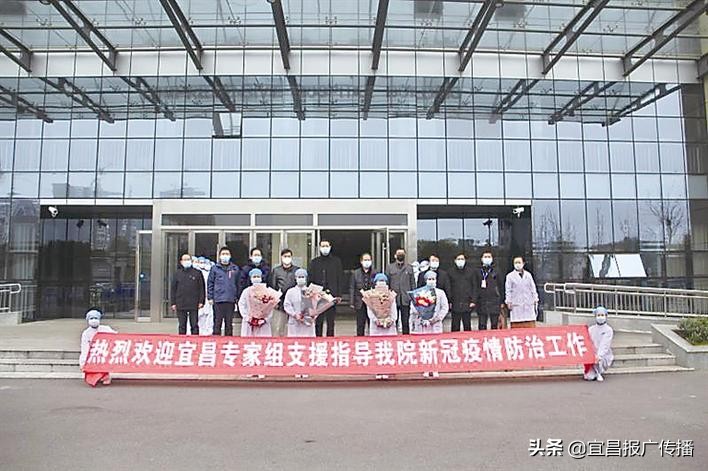 白衣执甲负重逆行勇赴战疫最前线,广大医护工作者白衣执甲逆行出征