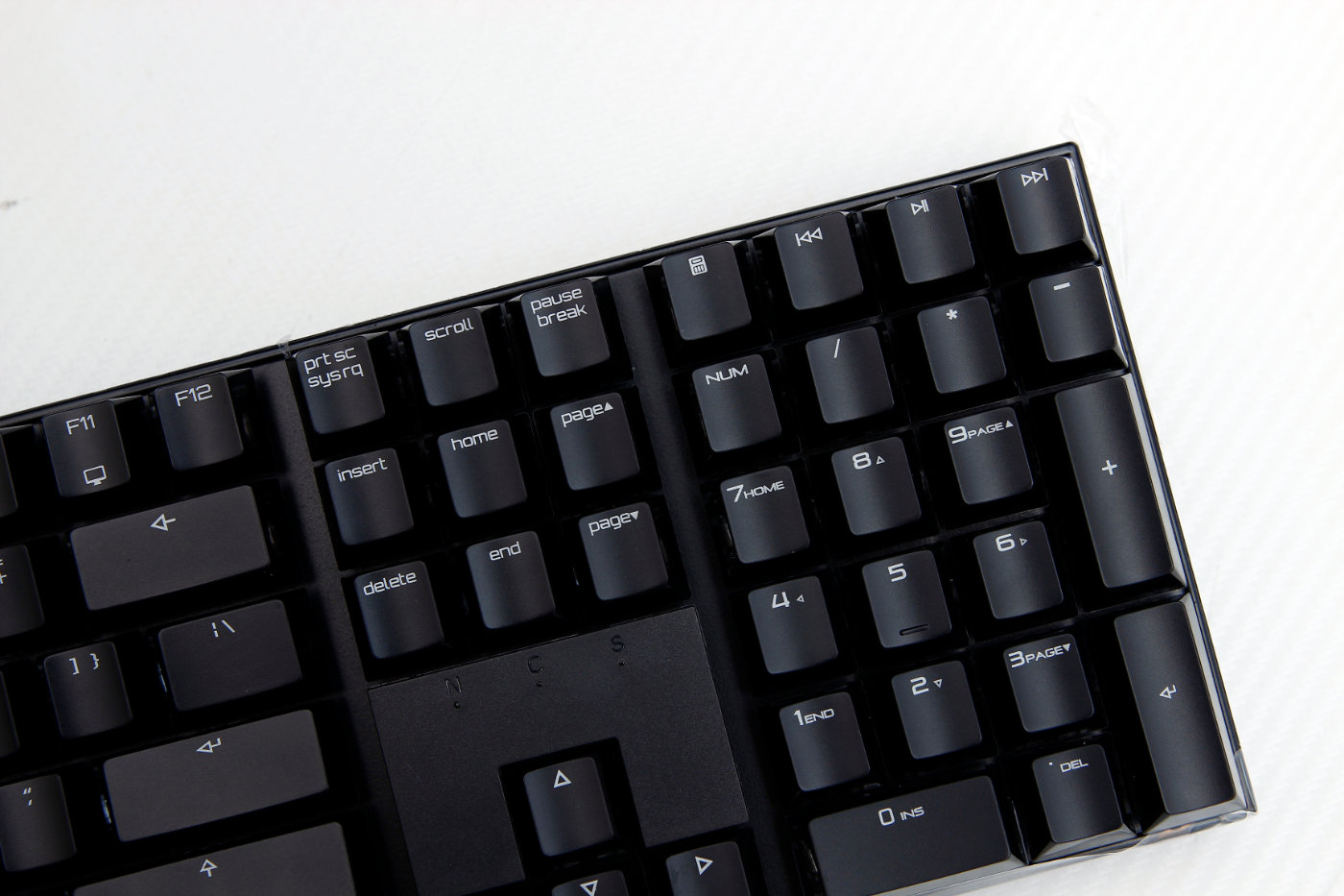 onikuma鐭酱鏈烘閿洏璇勬祴,irok鏈烘閿洏