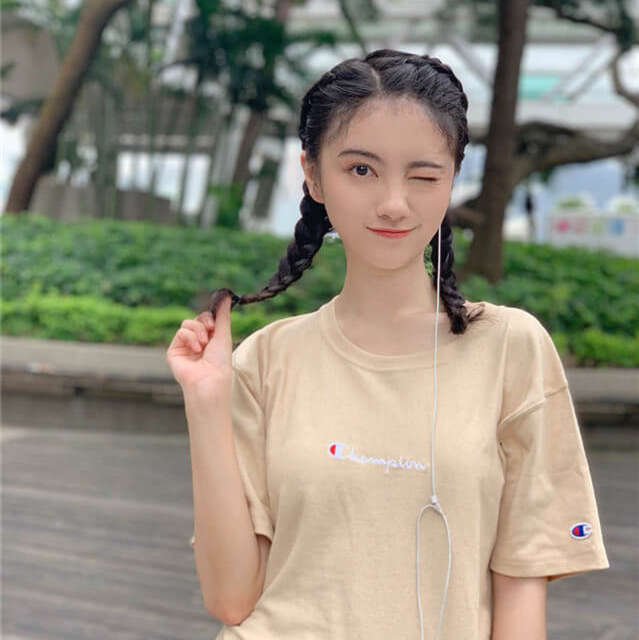 脸上好多闭口粉刺怎么彻底去除,50岁女人脸上起闭口粉刺怎么清除