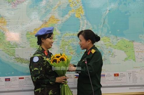 越南迷彩服女兵,越南士兵迷彩服图片