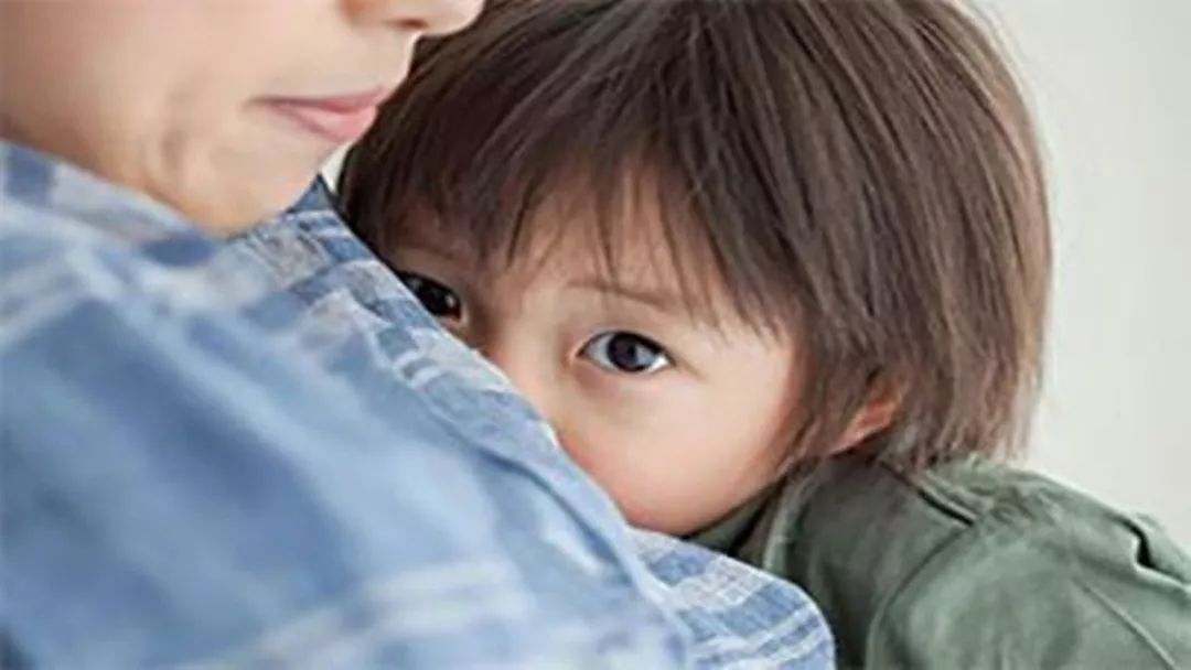 解决孩子胆小内向的方法,孩子胆小内向怎么教养