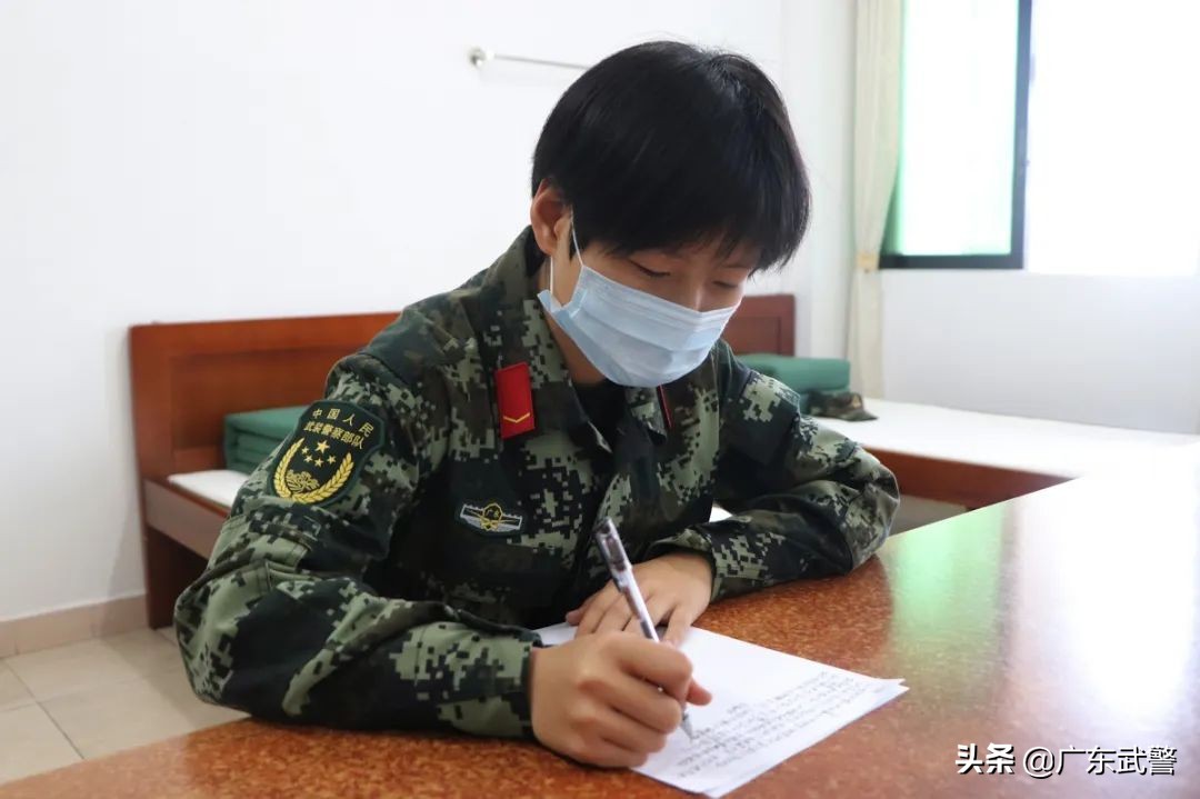 “宅”在营区久了太无聊？不可能的事！兵哥兵姐解锁“文娱”新姿势