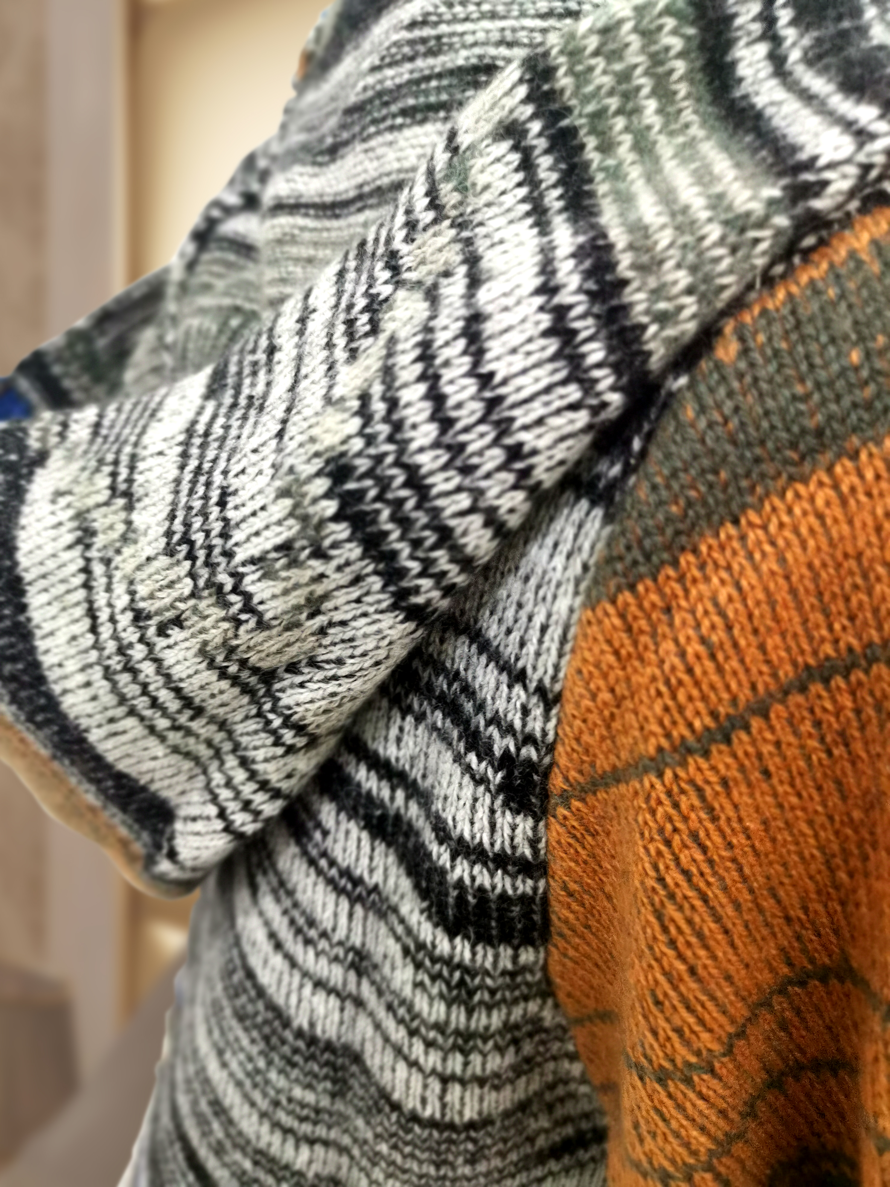 买了羊绒衫，未必会洗！快来看看正确的洗涤方式吧