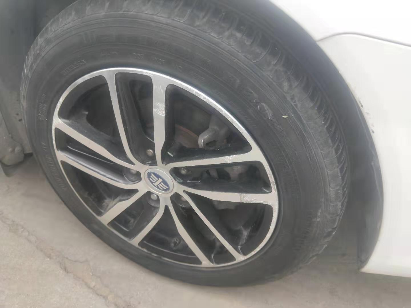 独立悬挂，电动座椅，质量可靠，带商业险，胖哥这算是捡漏了吗？