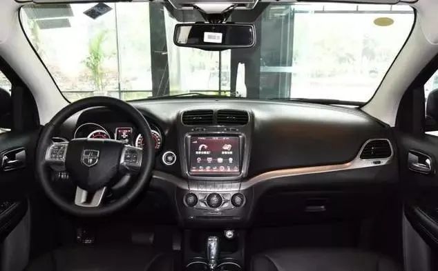 道奇酷威30万左右,道奇酷威2.4落地价