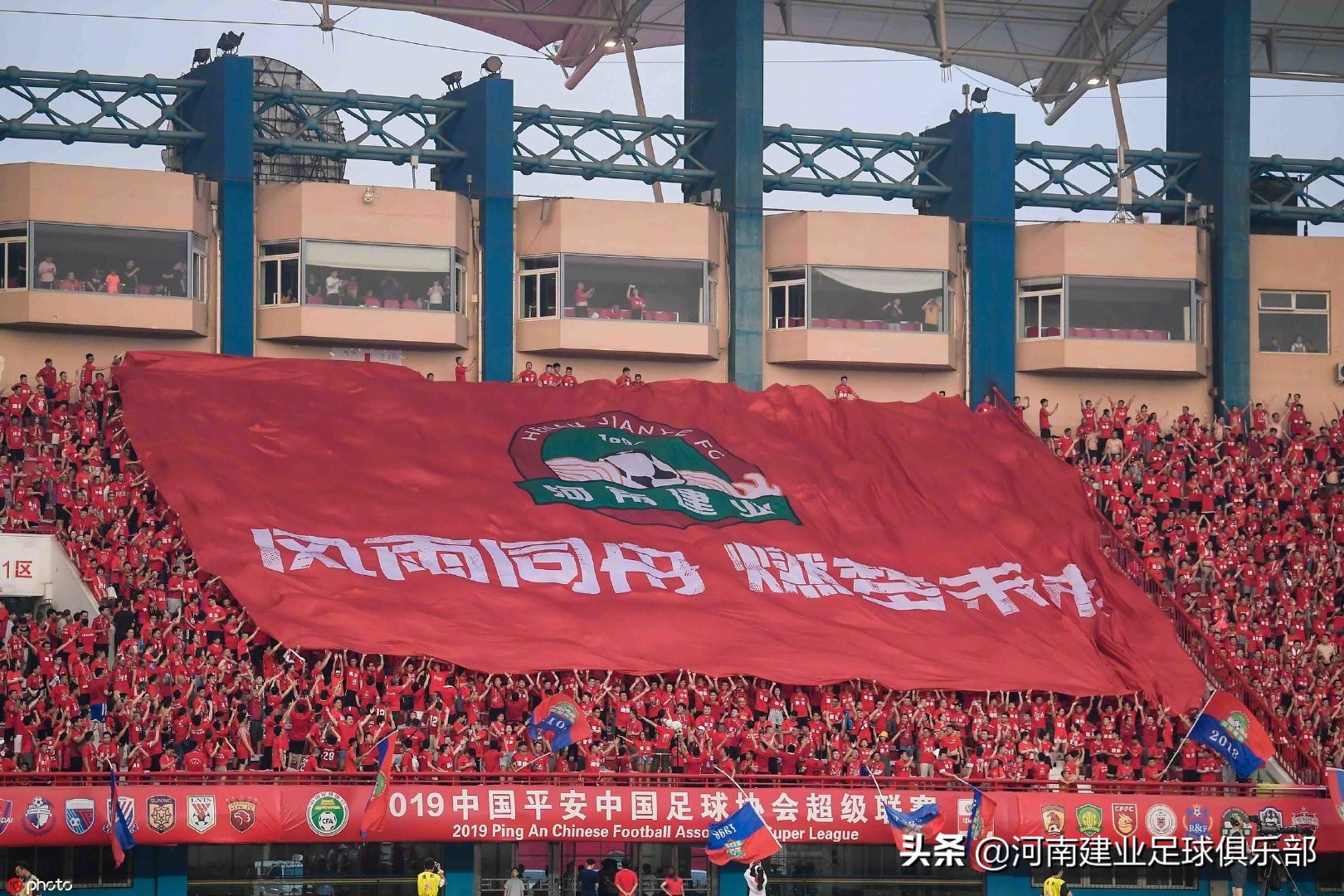 央视主持人张斌,足球之夜张斌现状