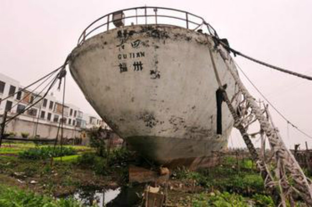 钢材匮乏的年代，中国建造世界上最大的水泥船，终身只航行过一次