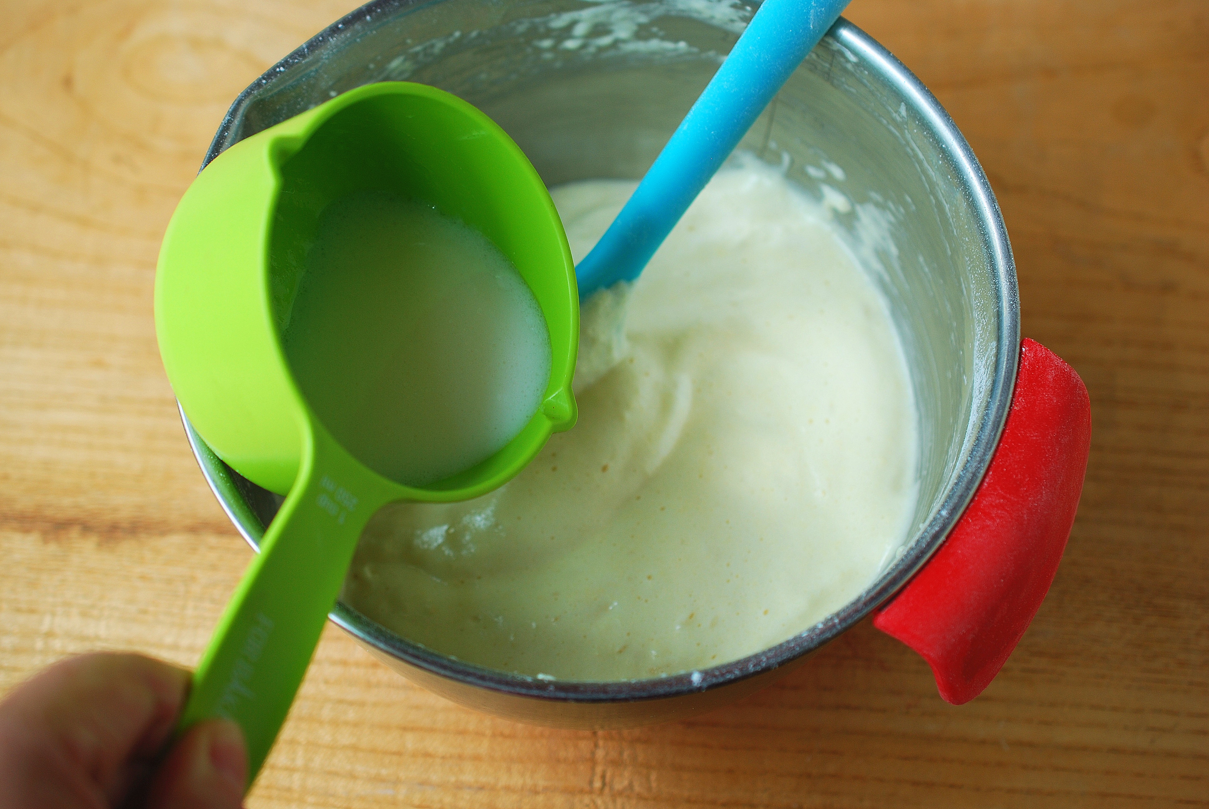 0糖0油0面粉的低卡蛋糕自制,用不粘锅做蛋糕最简单