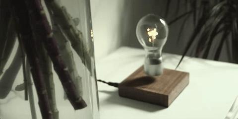 每月耗电1.44度!磁悬浮技术断电自吸附,无噪音护眼,触摸开关