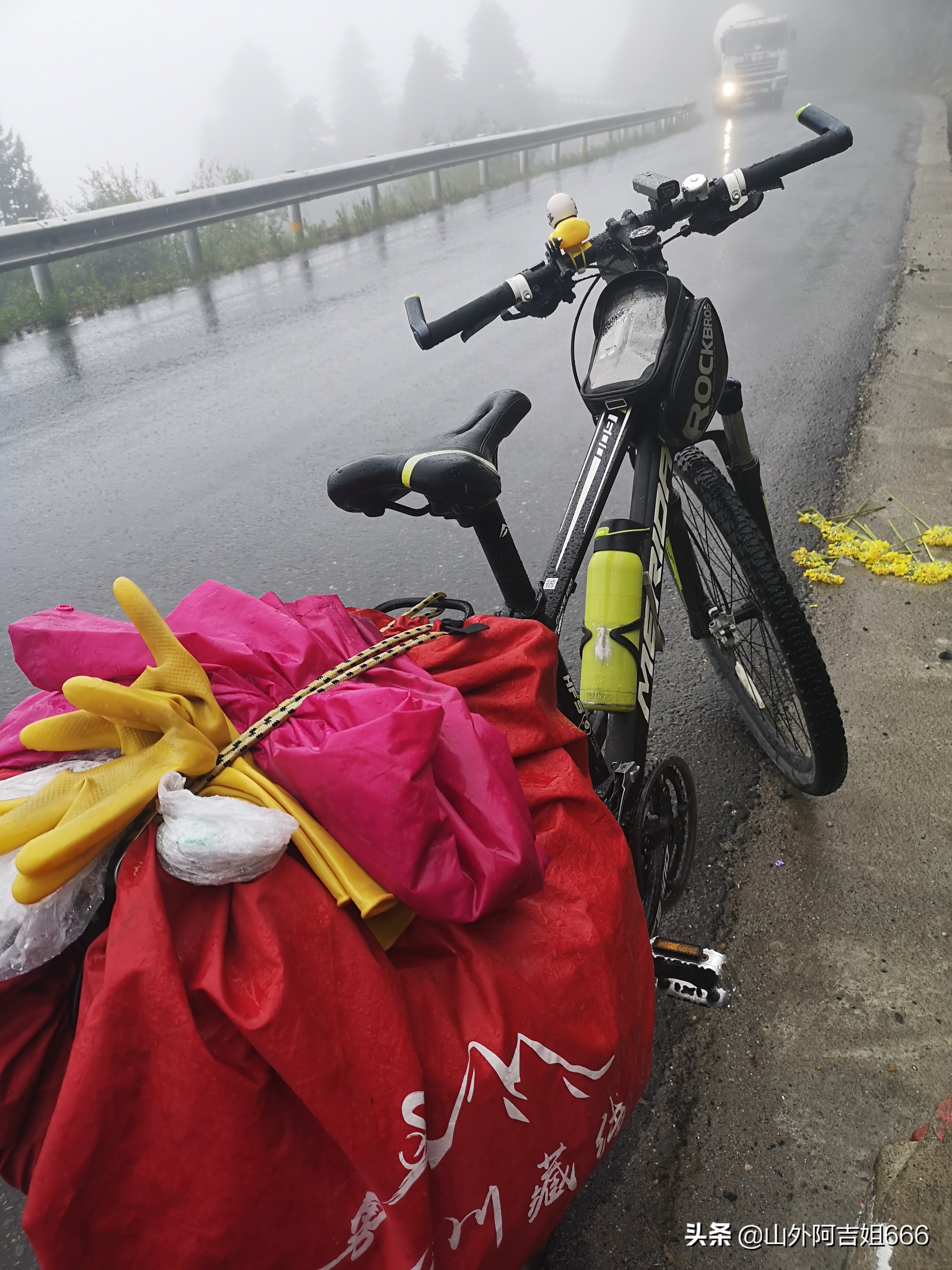 阿吉姐无搭车骑行318川藏线日记--雨天翻越海拔4720的色季拉山