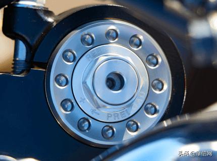 鏈敯澶嶅彜cb1300鍏ㄦ柊浠锋牸,鏈敯琛楄溅cb1300