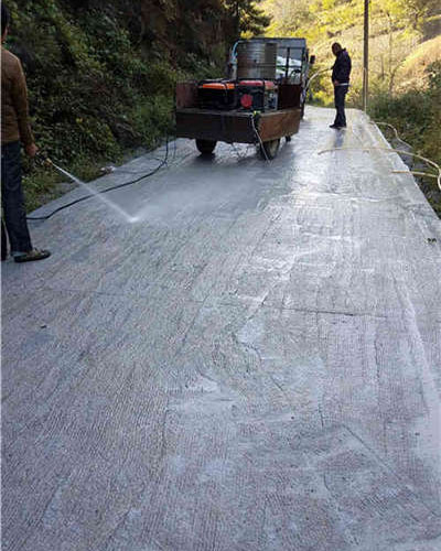 水泥路面冻坏了用什么料修补,水泥起皮脱落怎么修补