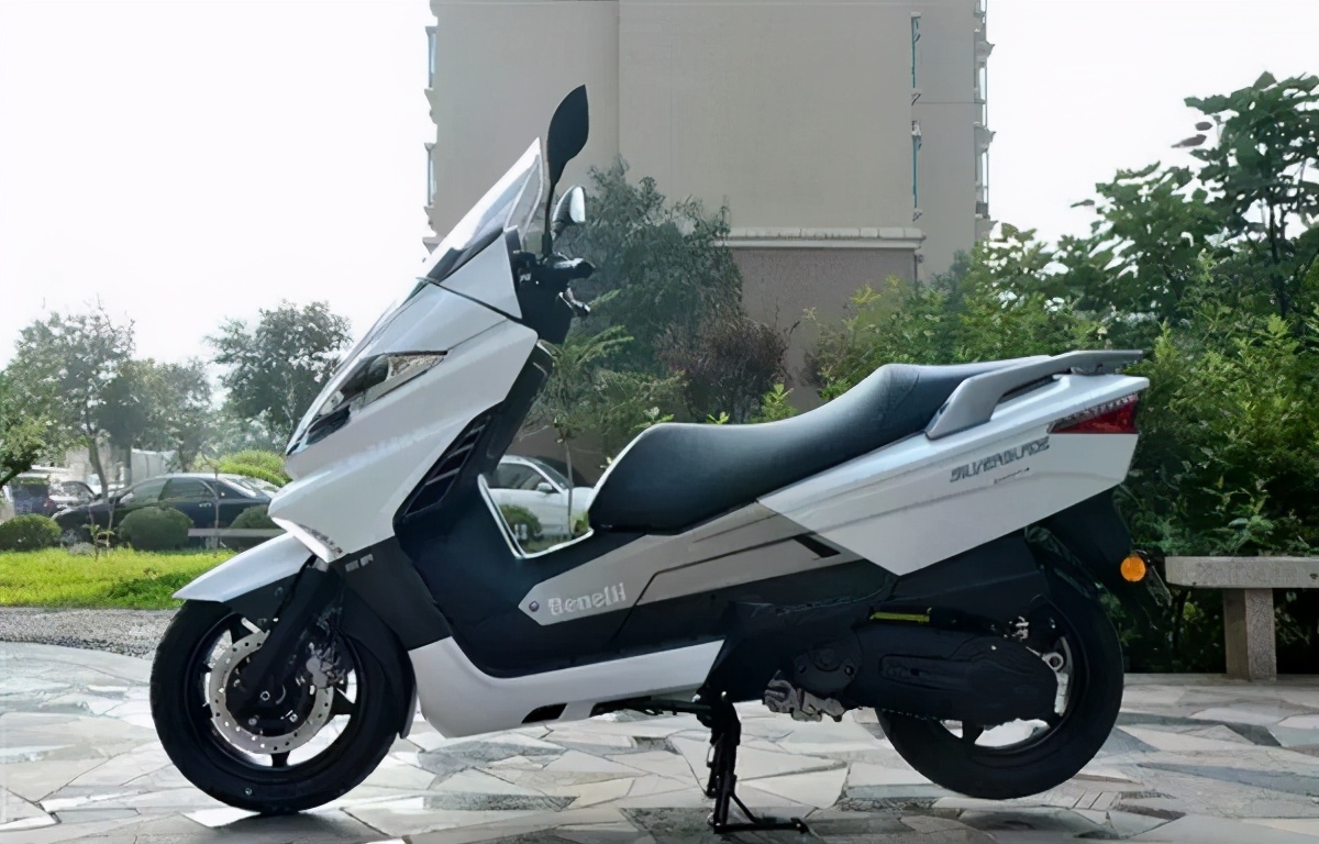 lead125踏板车进化史,雅马哈50cc二冲程踏板车进化史