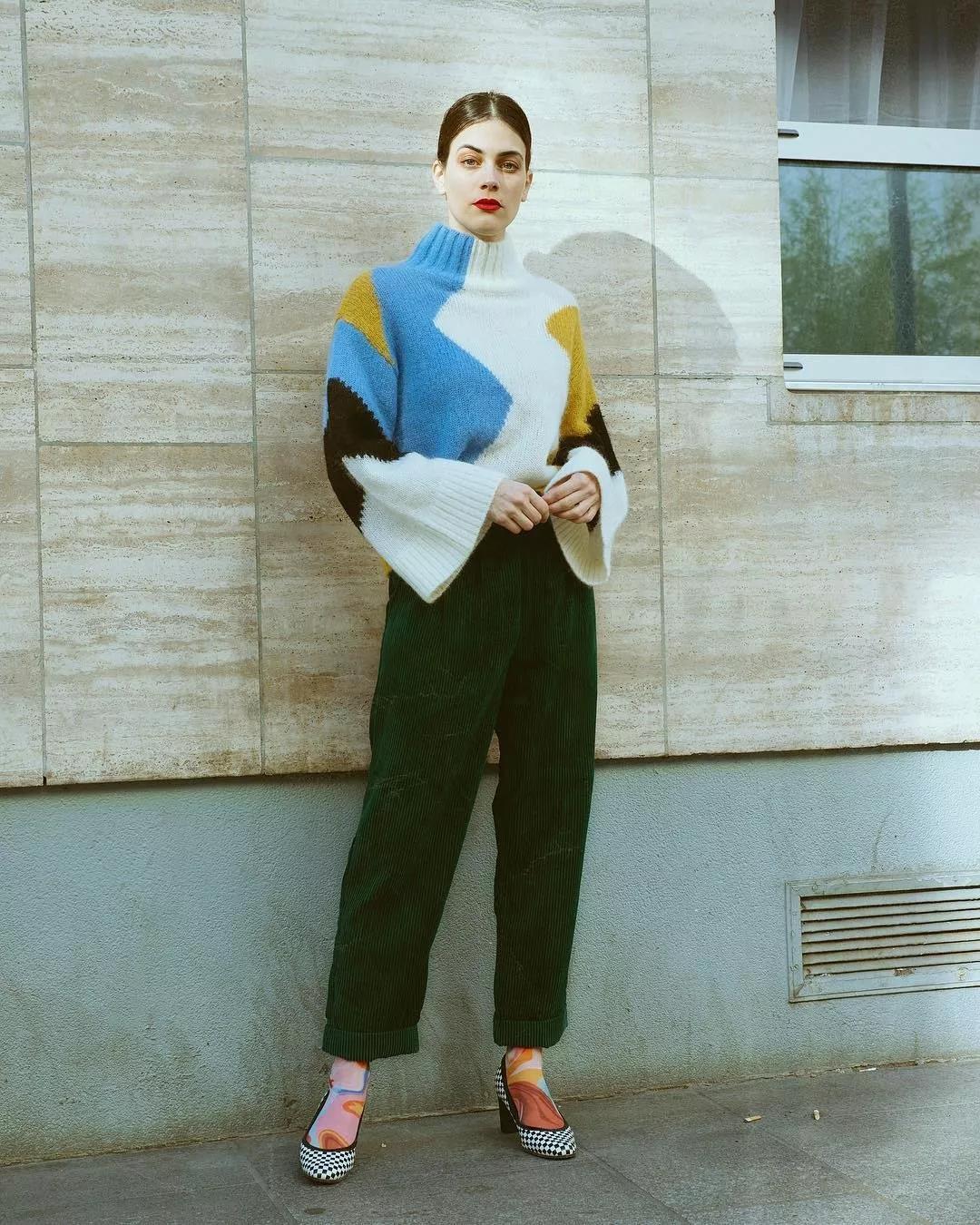 夏天奶奶裤搭配什么款式的上衣,奶奶裤穿大一码还是穿正码好看