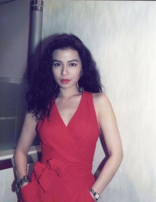 那个时候的钟楚红风华绝代,钟楚红风华绝代美人