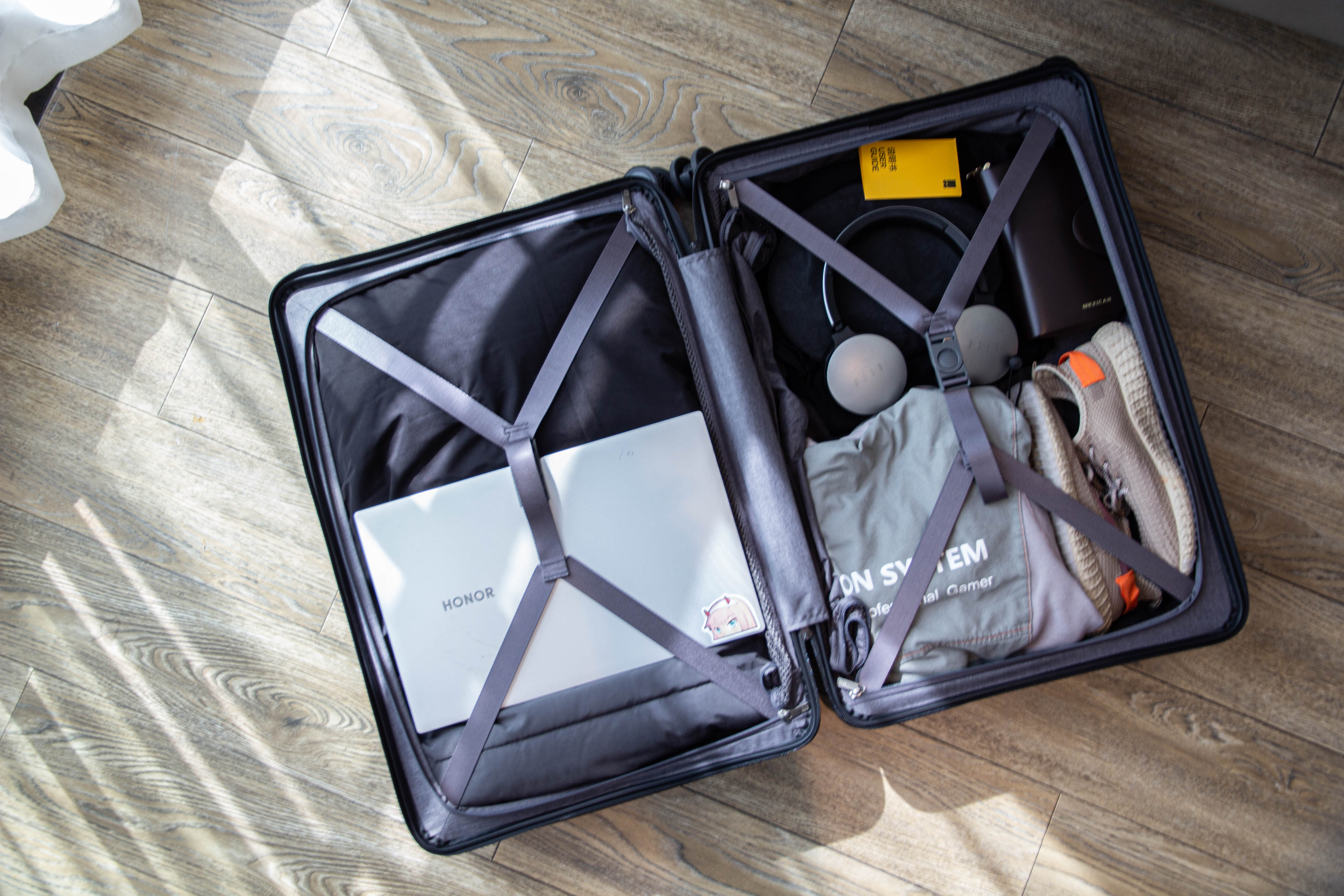 地平线8号行李箱和锤子科技合作,锤子地平线8号行李箱