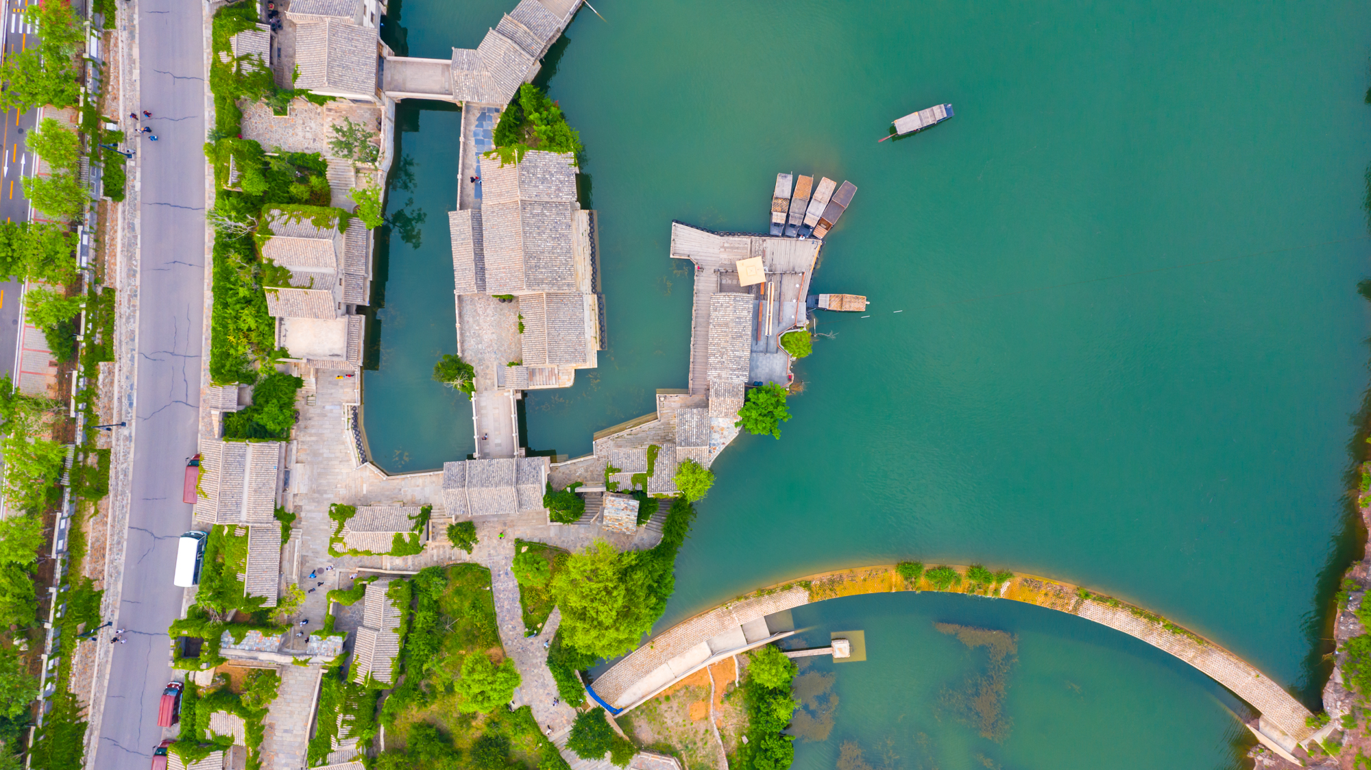 司马台长城的壮观雄奇+北方人的梦里水乡,都在这座京郊水镇了