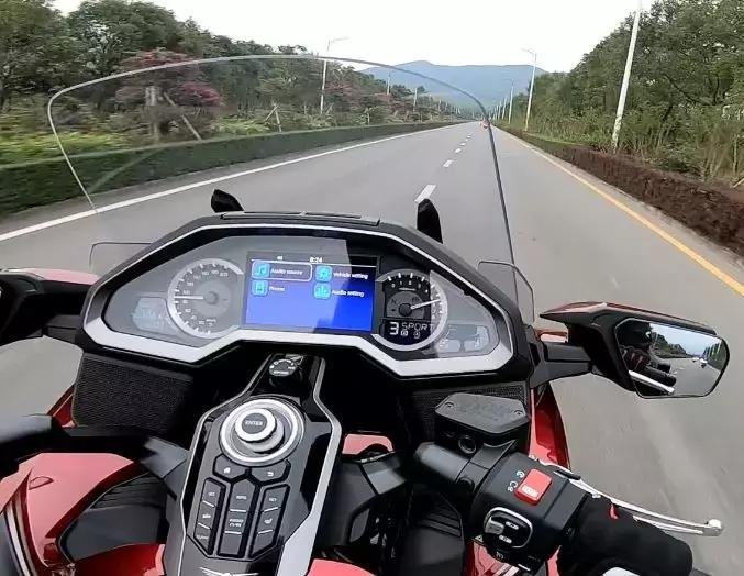 2018本田金翼详解,本田金翼2023款自动挡挡位图介绍