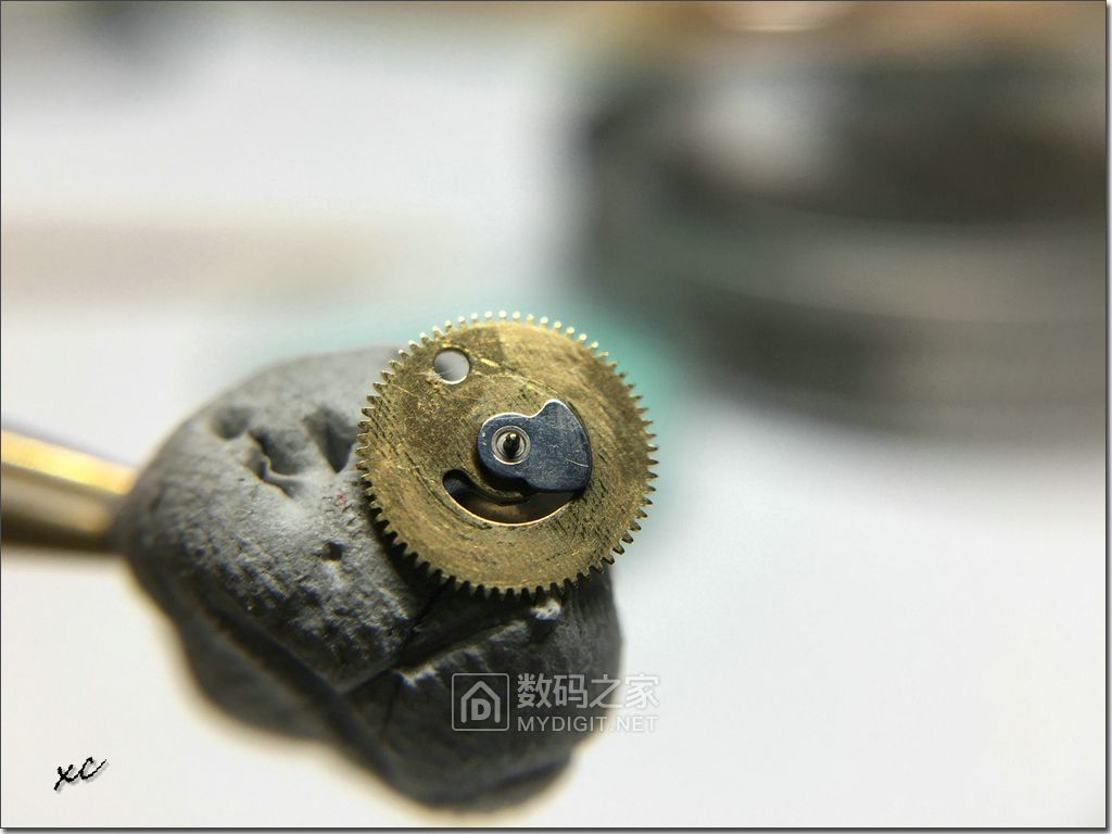 美度贝伦赛丽m8690真假对比图,美度贝伦赛丽m8690哪年上市的