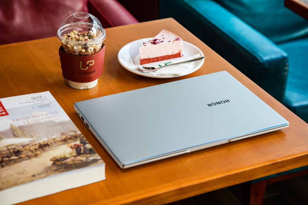 荣耀笔记本电脑magicbook14,magicbook15和14哪个值得入手