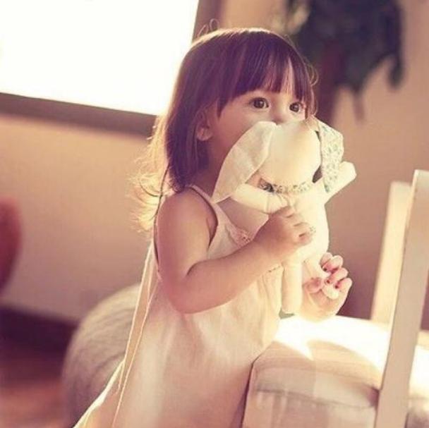 9岁男孩反复呕吐怎么回事,8岁男孩一直呕吐怎么办