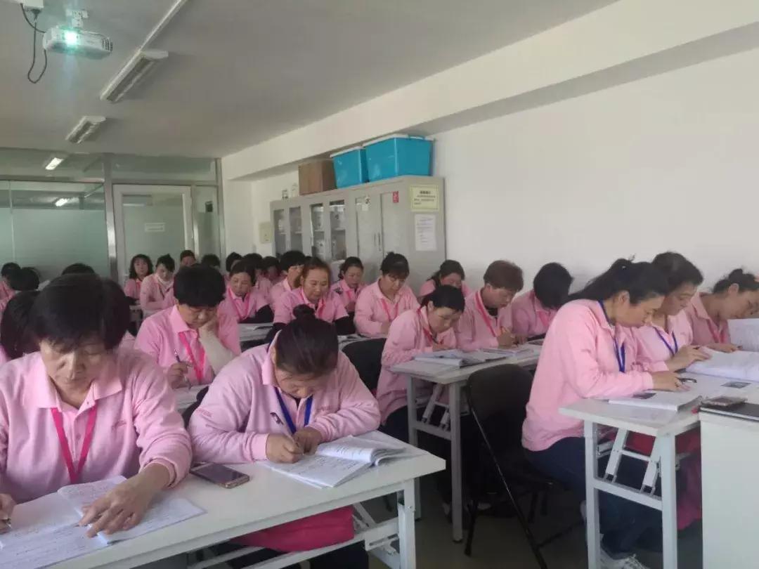 月入2万的金牌月嫂,一个合格的月嫂是如何炼成的